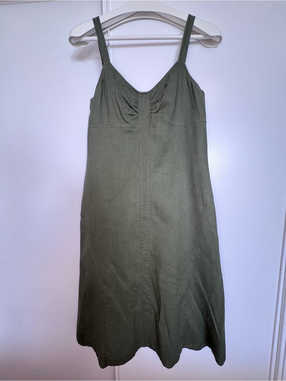 Sleek Olive Midi Dress with Ruched Bust and Adjustable Straps
